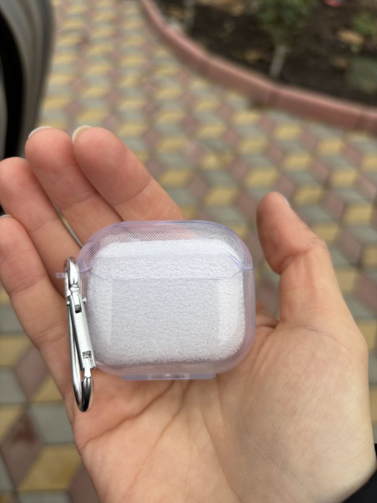 Продам чохол airpods