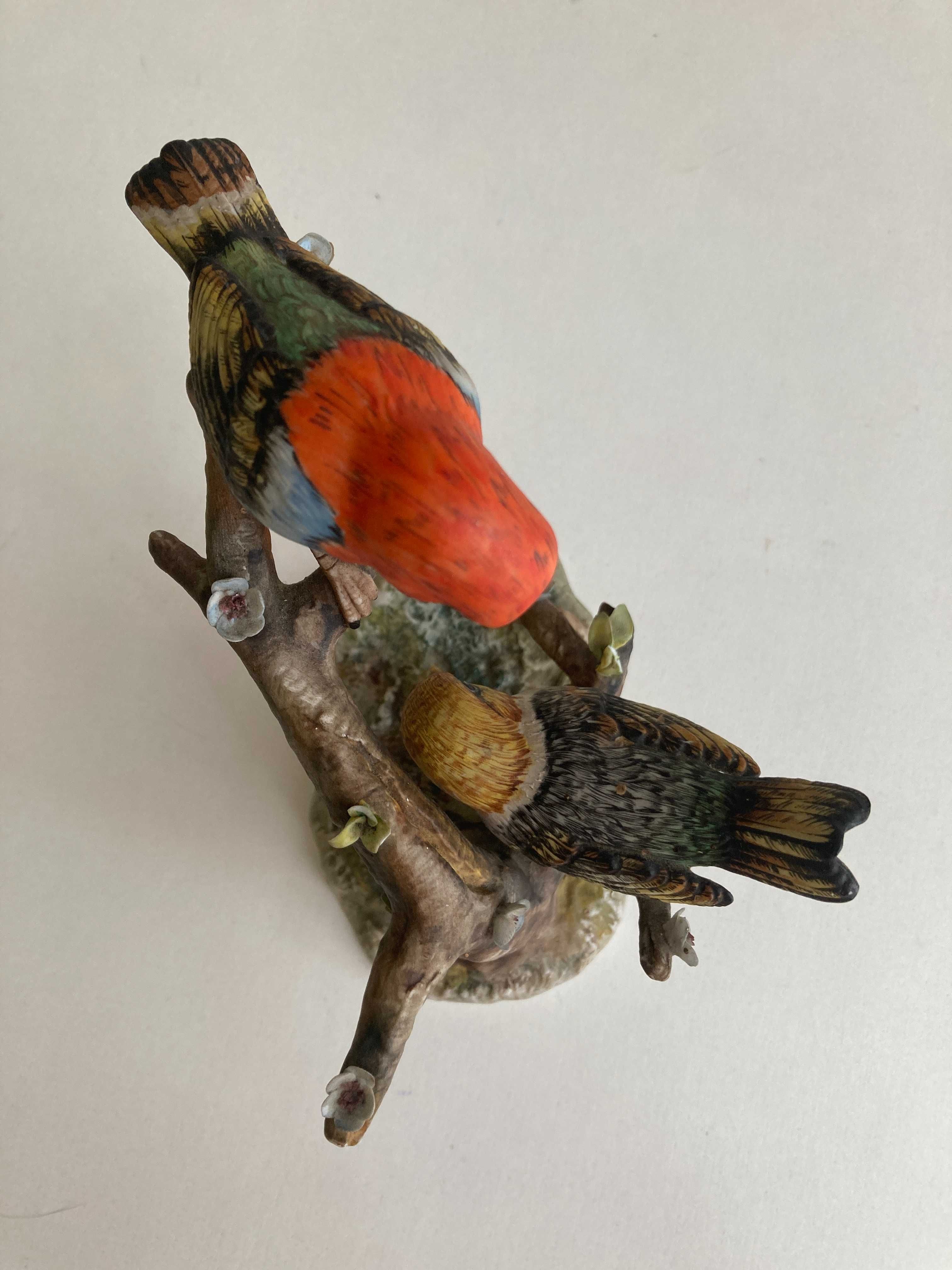 Par de Passaros Escultura em Biscuit da Vista Alegre Assinada