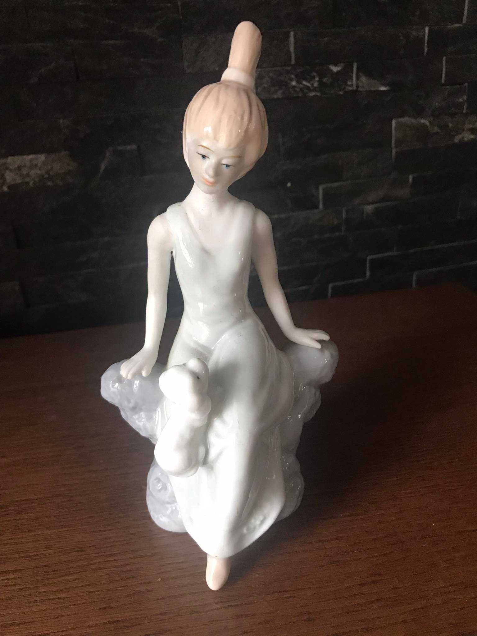 Dziewczynka dama pies figurka porcelana szkliwiona