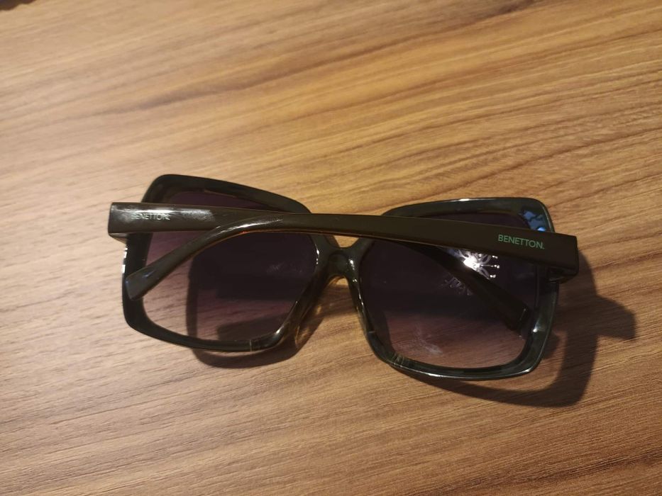 Okulary przeciwsłoneczne Benetton