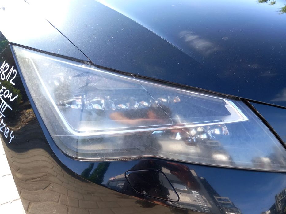 SEAT LEON III LAMPA REFLEKTOR PRAWA PRZEDNIA PRAWY PRZÓD LED UK