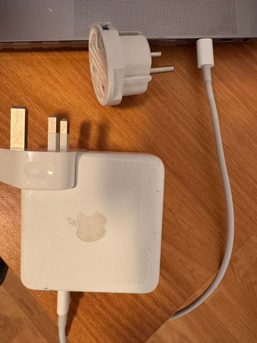 MacBook Pro Intel i7 15’ (2018) - 16GB / 256GB