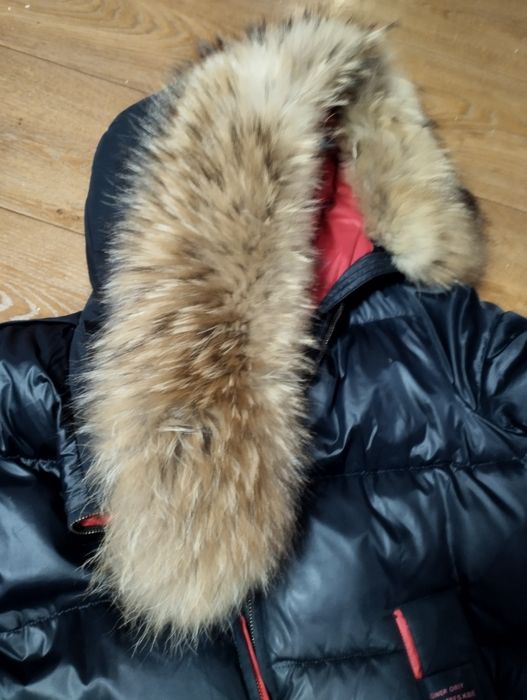Брендовый пуховик с натуральным мехом