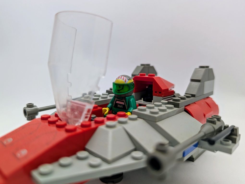 LEGO STAR WARS 7134 A-wing Fighter