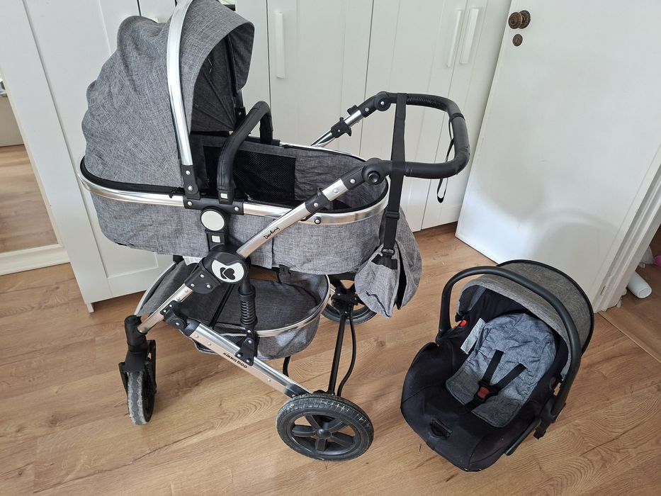 Carrinho bebé passeio em bom estado