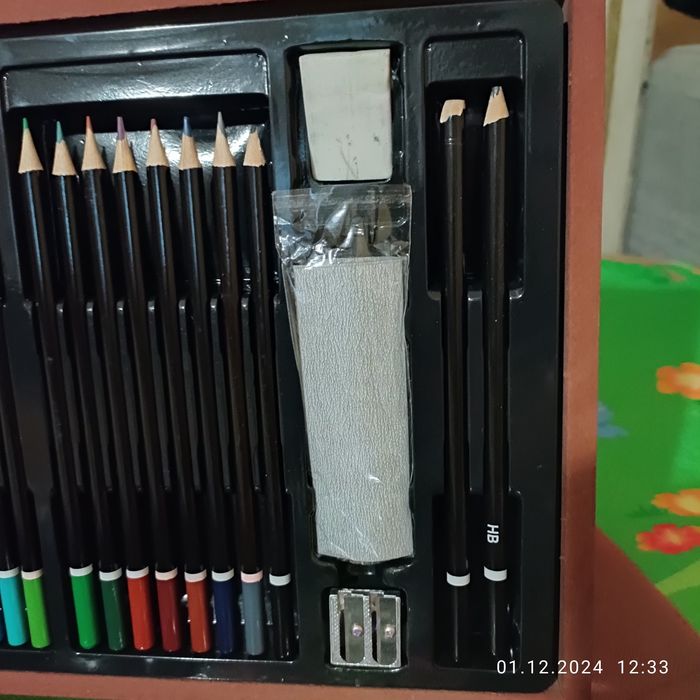 Набір для малювання в дерев'яній валізі  Maaleo.