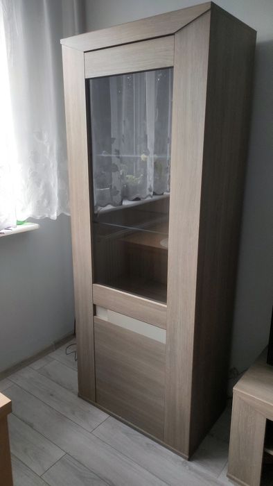 Witryna z podświetleniem Agata Meble 190cm