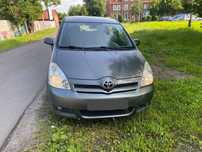 Toyota Corolla Verso Na dojazdy do pracy abo wycieczki rodzinne.