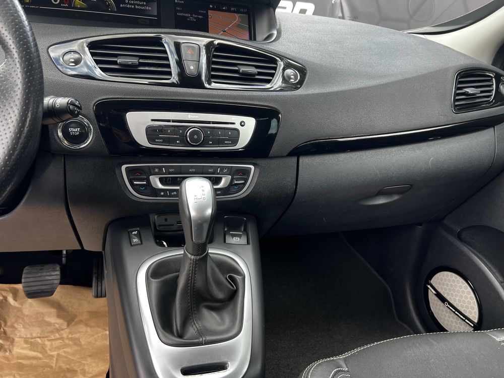 Renault Grand Scenic Bose из Швейцарии