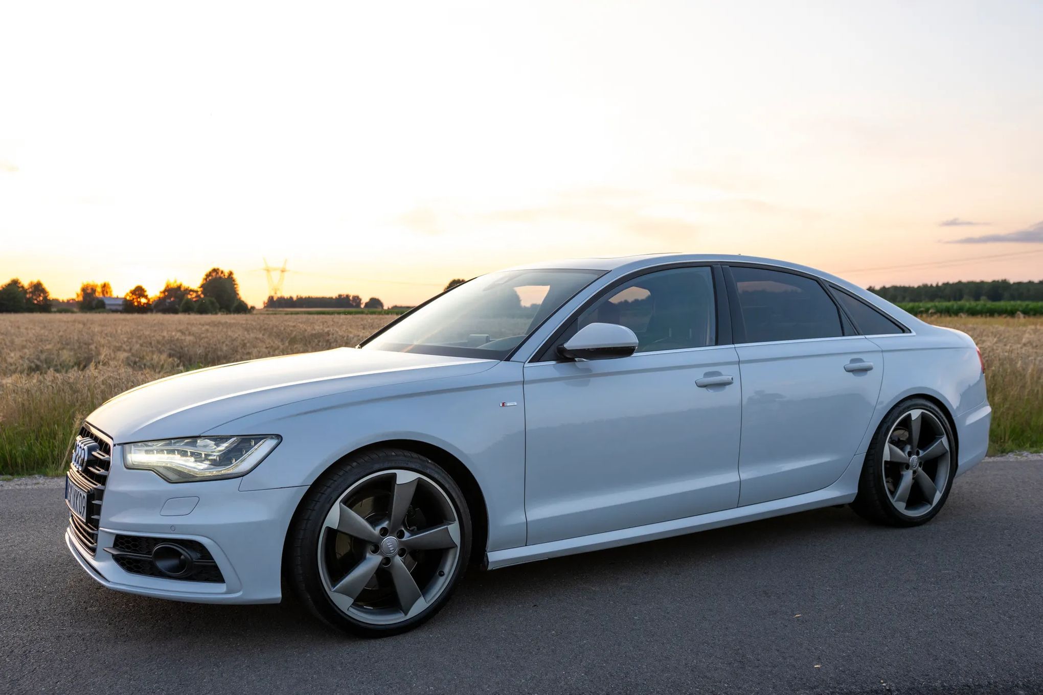 Audi A6 S-Line, Quattro, adaptacyjny tempomat, LED, Bose