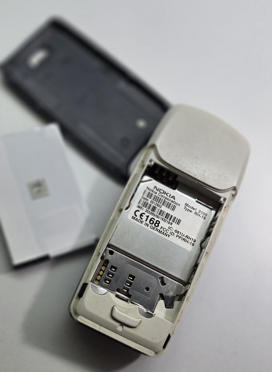 Telefon komurkowy Nokia 3100
