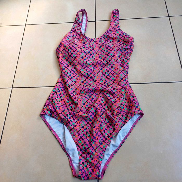 Strój  kąpielowy  1 częściowy roz.40-42 Nowy