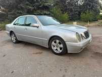 Mercedes-Benz E-Class 2000