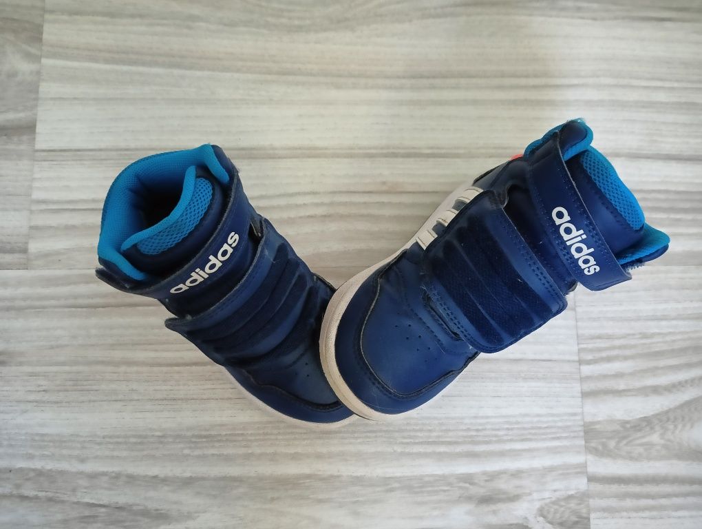 Dziecięce buty Adidas rozmiar 24