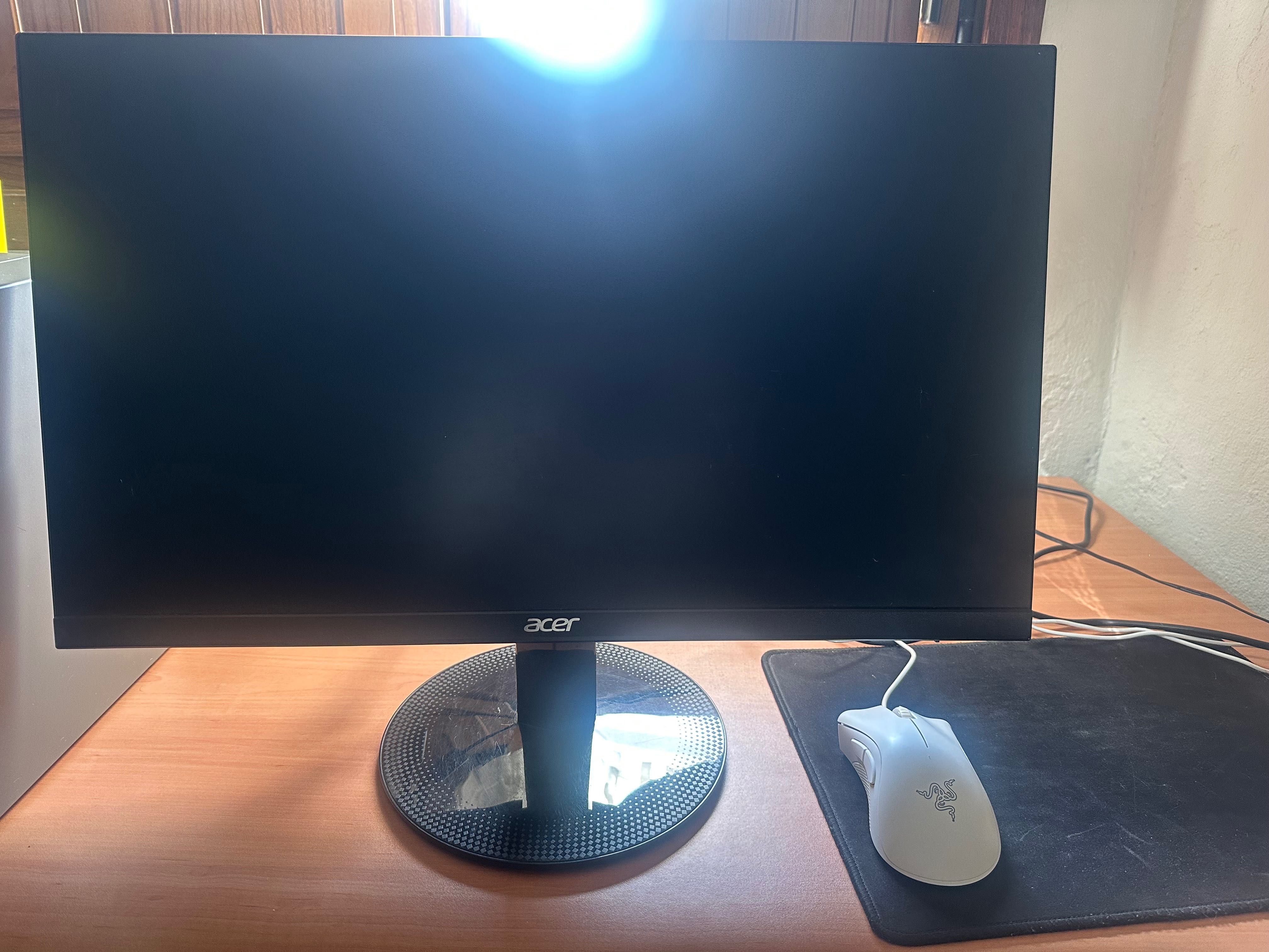 Monitor acer 23,8”
