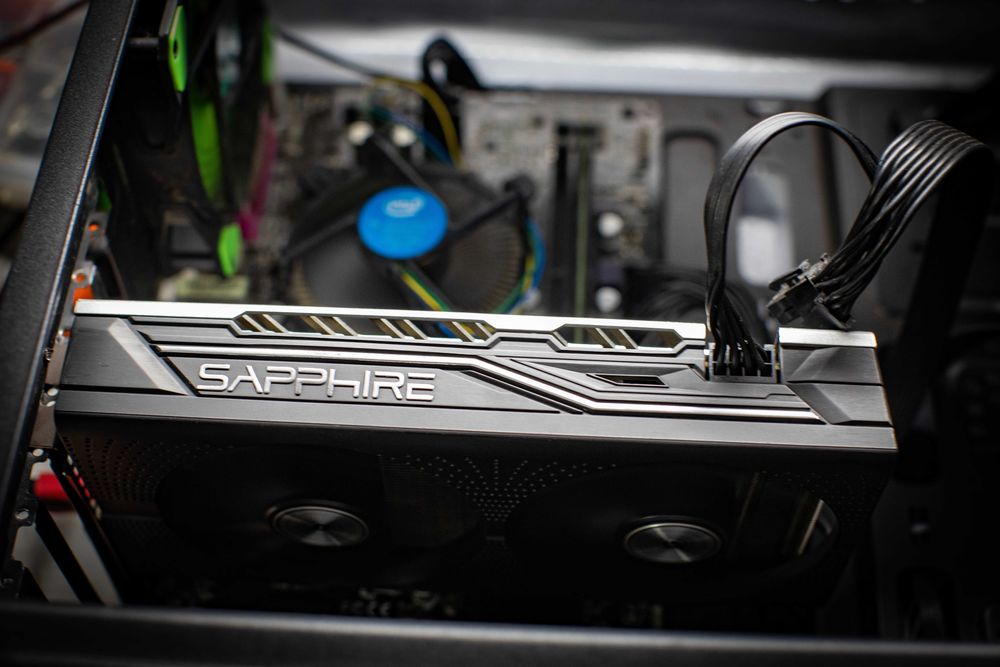 Отличная Sapphire Nitro RX480 8gb. Игровая видеокарта