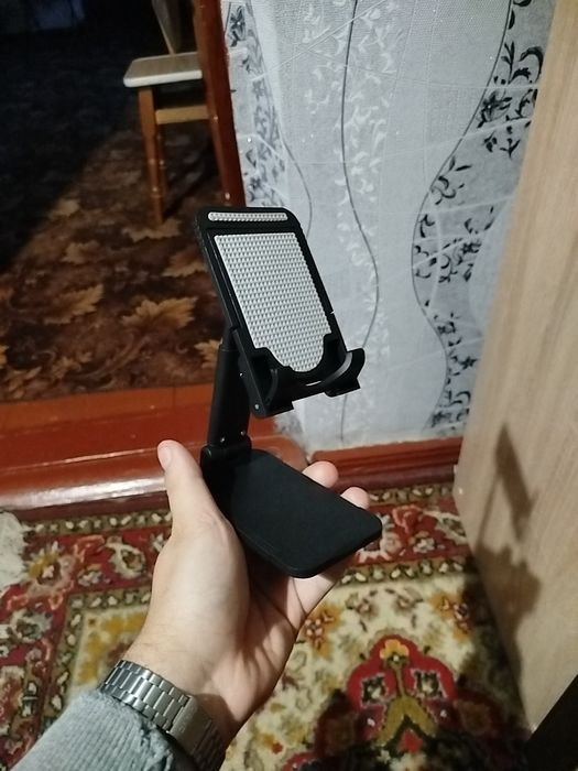 Подставка под телефон