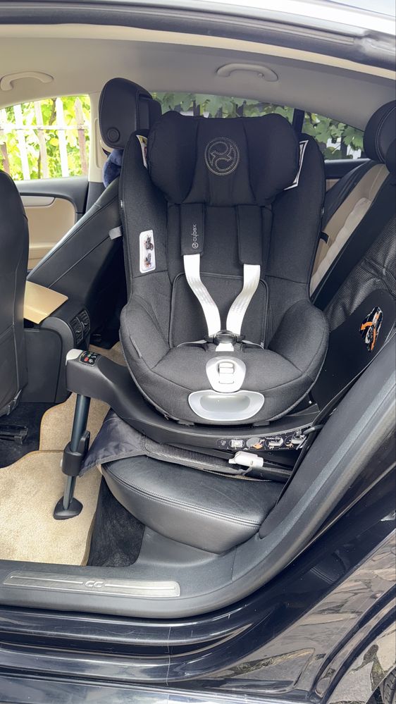 Cybex Sirona Z i-SIZE + база Base Z (Black-Black)