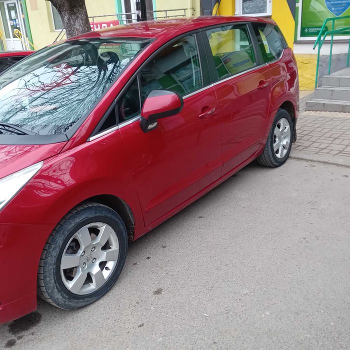 Пежо 5008 1.6 HDI