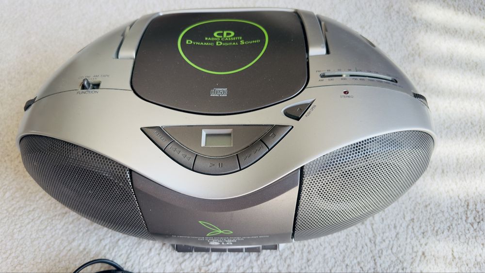 LG LPC-130A – CD / Kaseta / Radio – Stan jak NOWY!