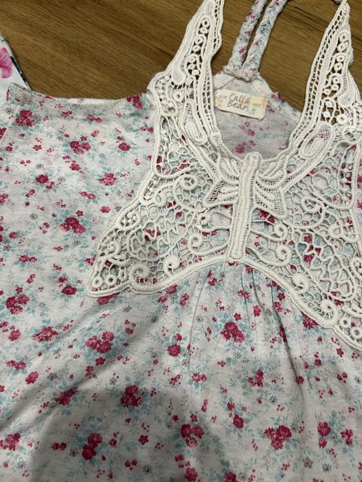 Bluzki damskie na lato w kwiaty