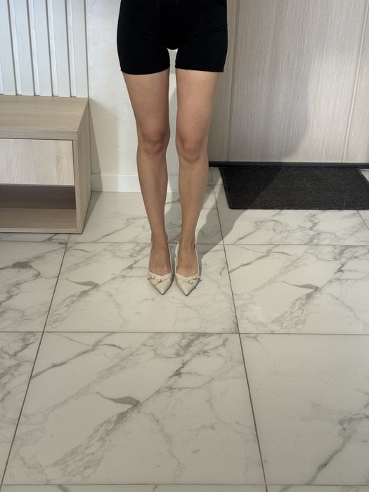 Жіночі туфлі zara