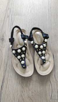 Buty typu japonki