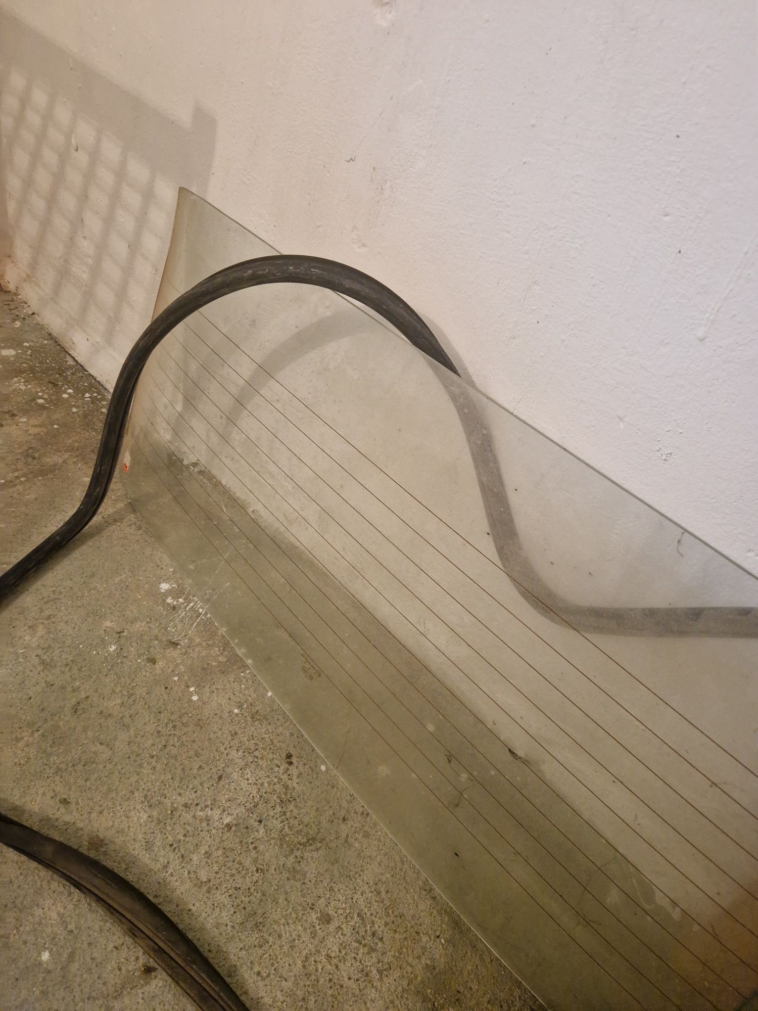 Szyba tylna duży fiat 125 podgrzewana