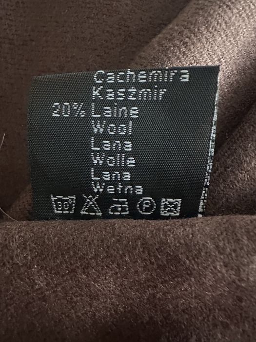 Przesliczny, mięciutki i lejący czekoladowy szal z kaszmirem