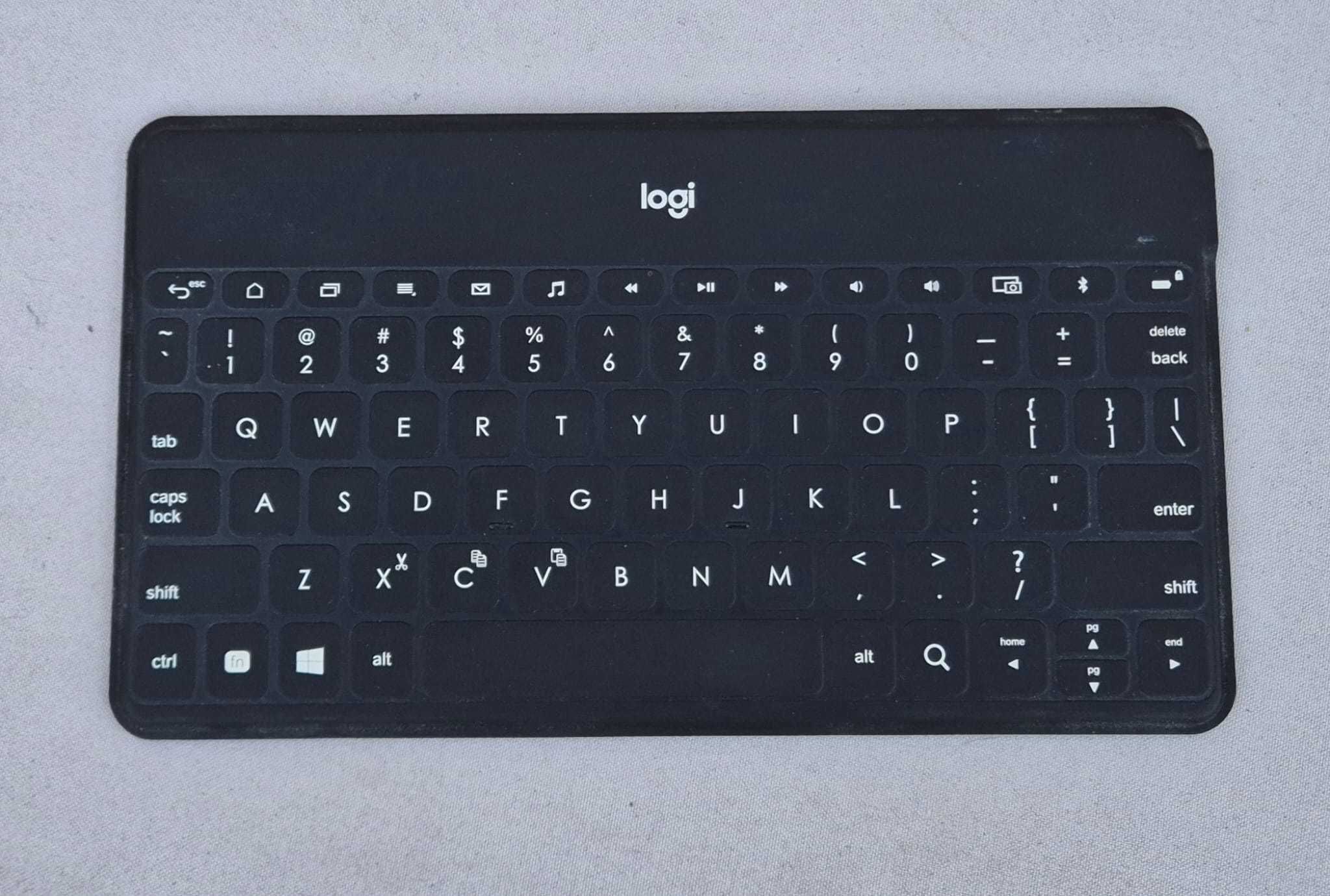 Kit completo: Samsung Galaxy Tab S2 + Capa + Teclado + Carregador