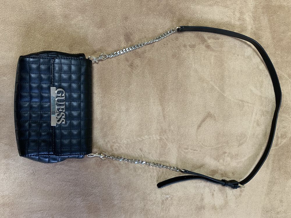 Продам жіночу сумку GUESS