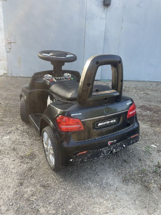Машинка Mersedes-benz
