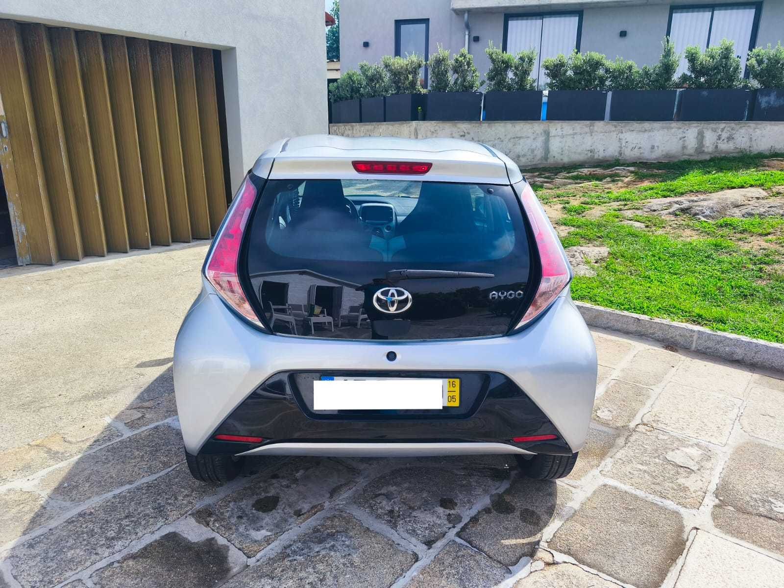 TOYOTA AYGO 5P x-play + AC + x-touch