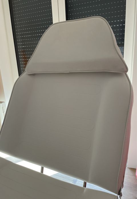 Sprzedam fotel kosmetyczny hydrauliczny 60 cm szerokości