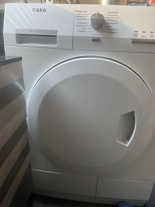 Сушильная машина AEG