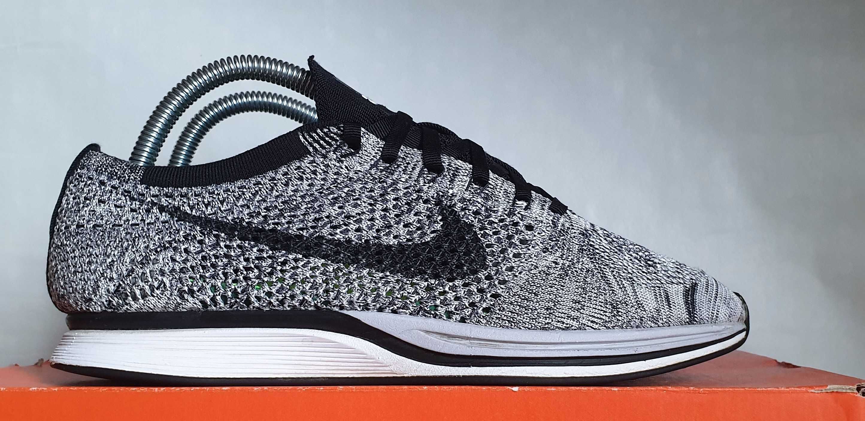 Nike Flyknit Racer Oreo 1.0 2015 7.5US/40.5EUR