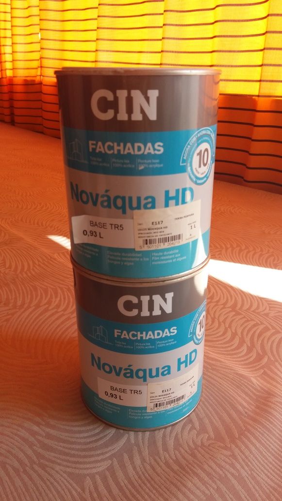 2 latas tinta 1l Nováqua Cin E117