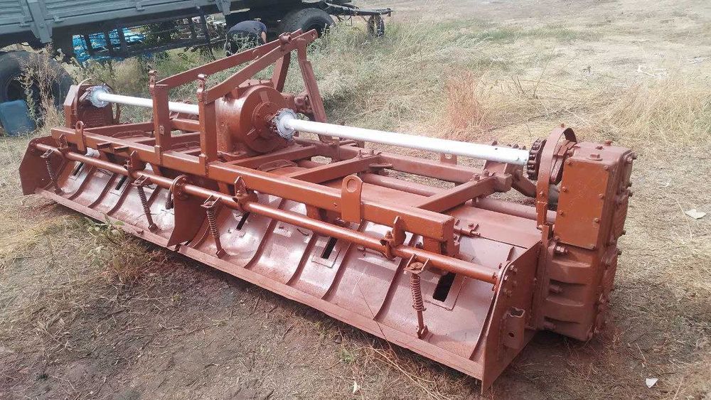 Продам Т-150К ЯМЗ-236 та великий комплект