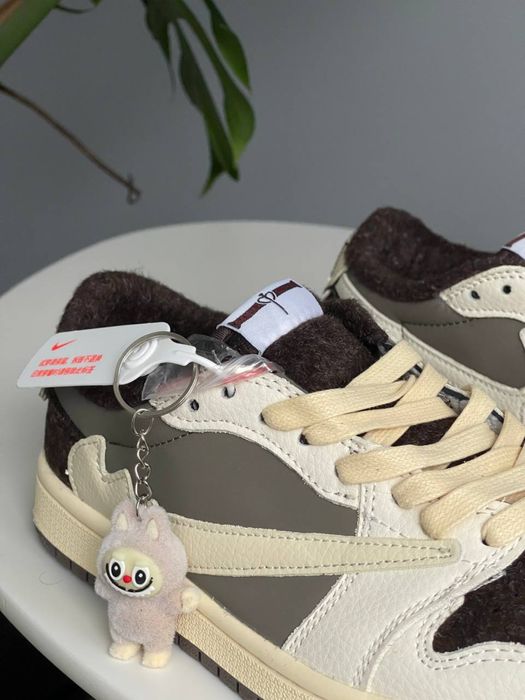 Sneakersy Nike air jordan x travis scott x labubu