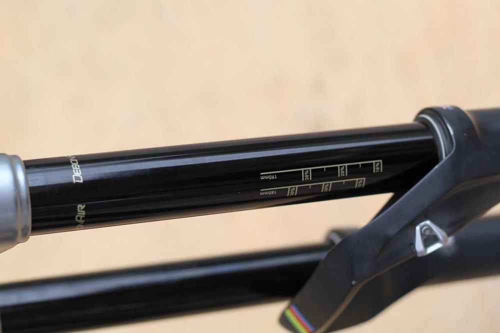 Вилка 29: RockShox BoXXer World CUP (Ultimate)