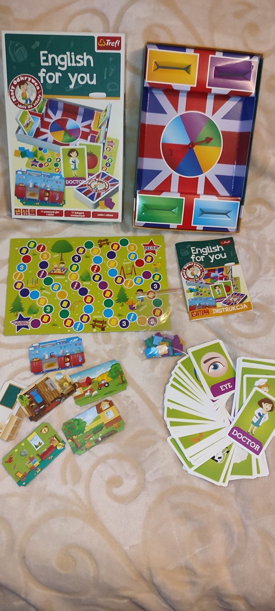 English for you Trefl Mały odkrywca idzie do szkoły