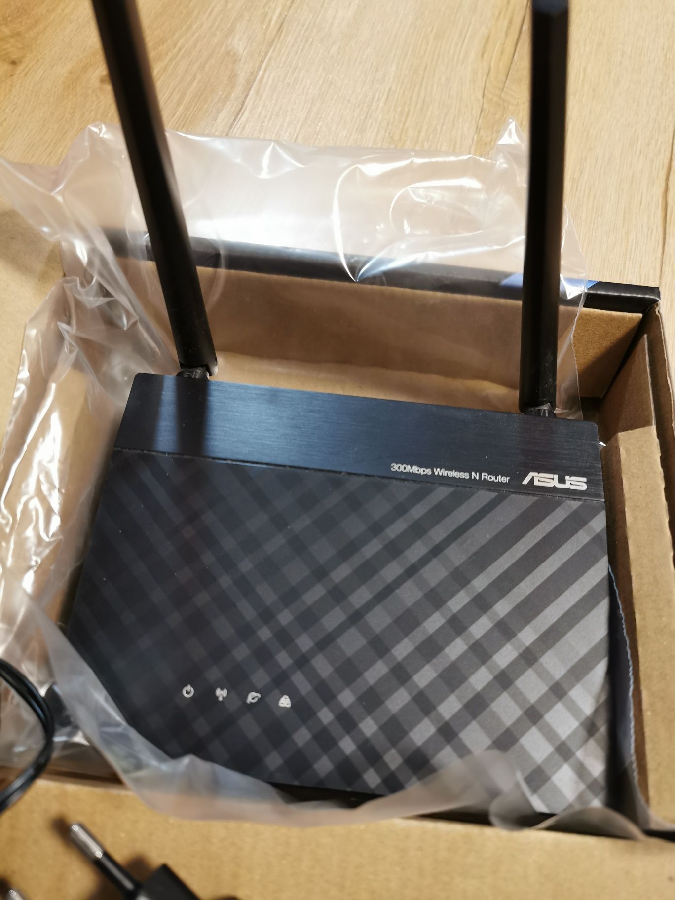 Router, ASUS, Wireless-N300, RT-N12+, Wi-Fi, 300 Mbps,