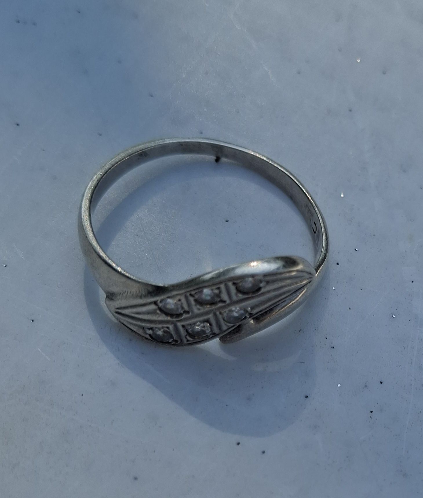 Серебряное кольцо