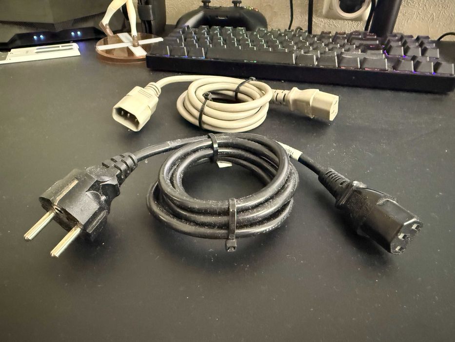 ДБЖ APC Back-UPS CS 500 • Повний комплект кабелів • Аккумулятор