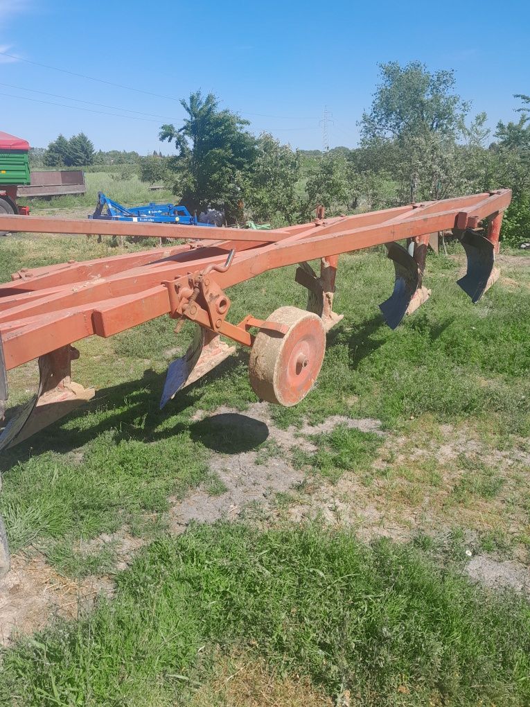 Pług 5 skibowy zagonowy