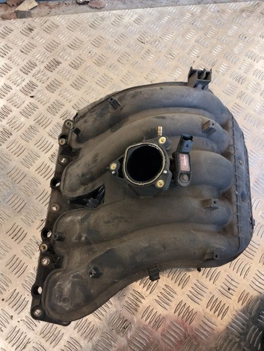 Kolektor ssący peugeot 307 Xsara Picasso citroen 2.0 16v