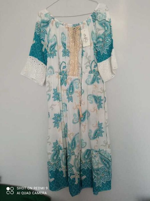 Śliczna nowa włoska sukienka boho biało- morska