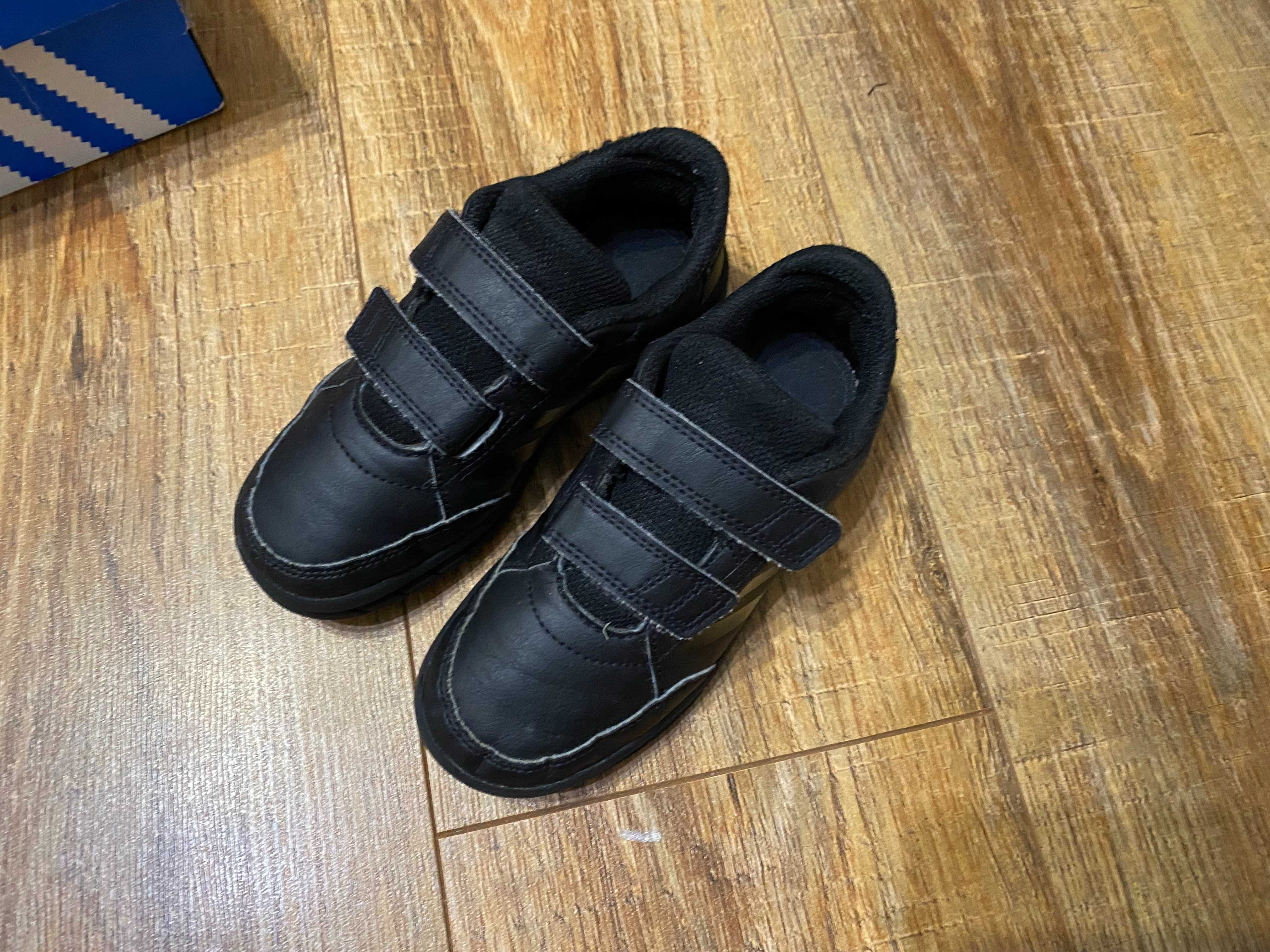 Adidas кроссовки кросівки на мальчика Адидас оригинал р.30