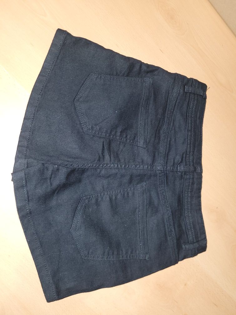 Spodenki Cropp rozmiar 40