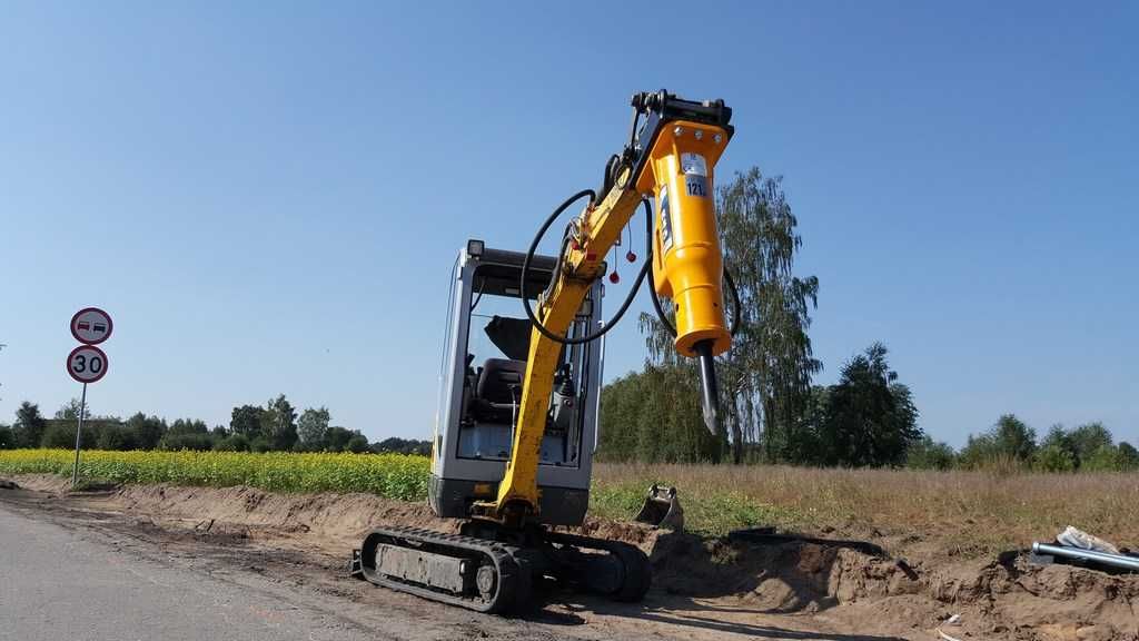 Młot hydrauliczny Arrowhead dla minikoparek 1,5-3 ton